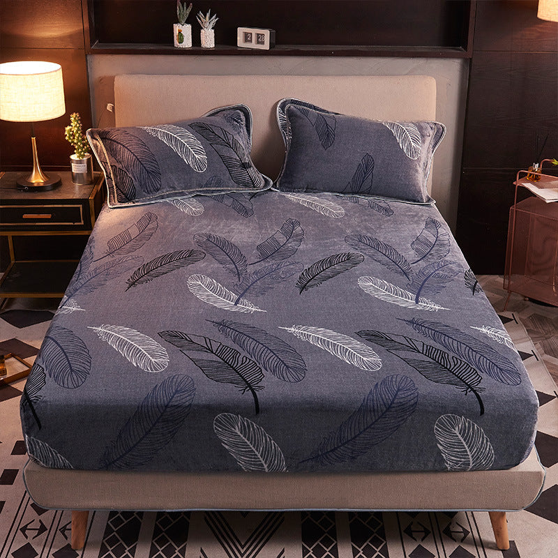 Flannel bedspread and hats bed cover thickened to keep warm